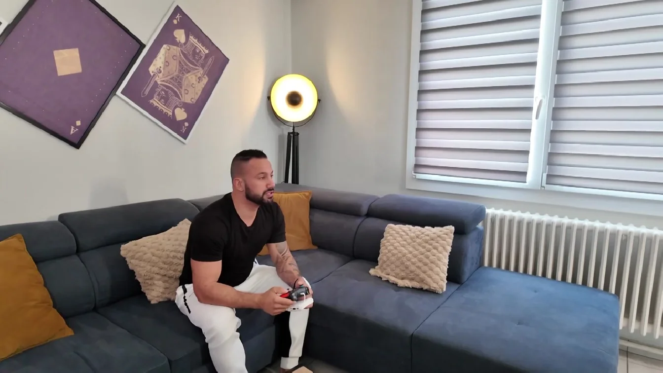 JacquieEtMichelTV Sirenax Finds The Perfect Outfit To Make His Target Fall For Him XXX